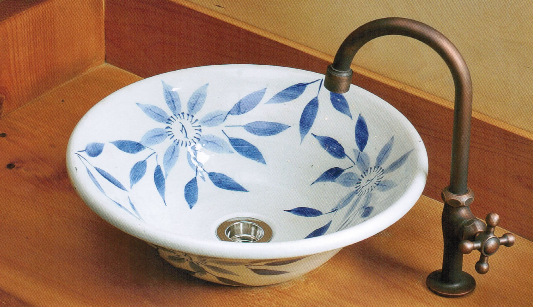鉄仙絵手洗鉢